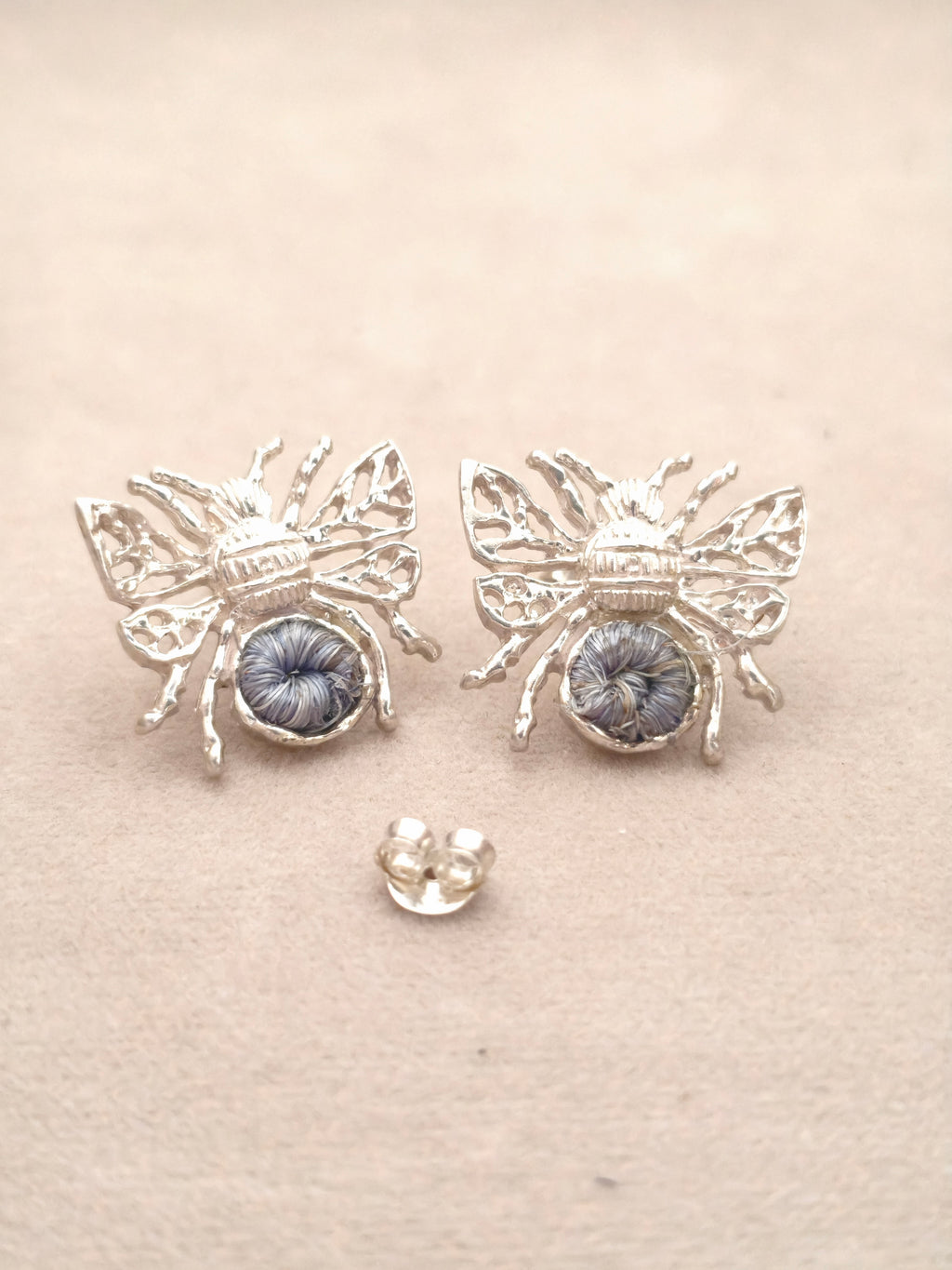 102 Topos Abeja Plata Tejido