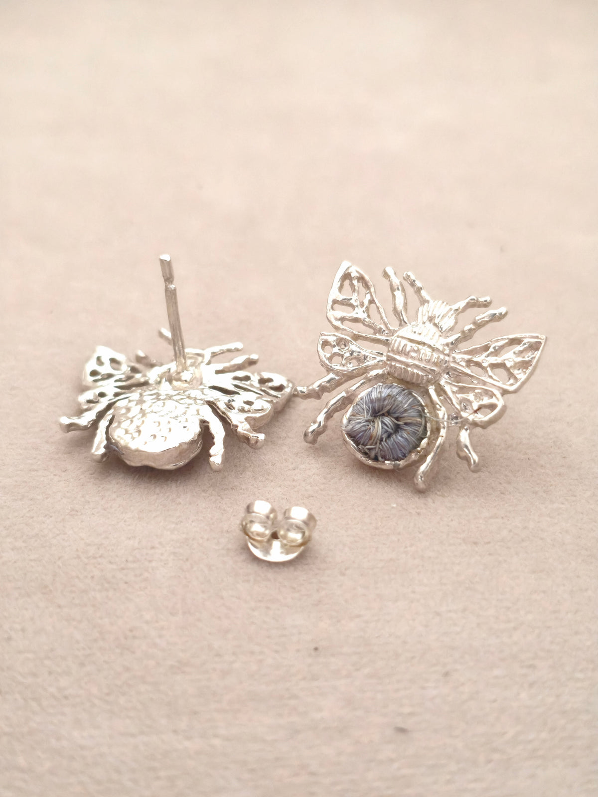 102 Topos Abeja Plata Tejido