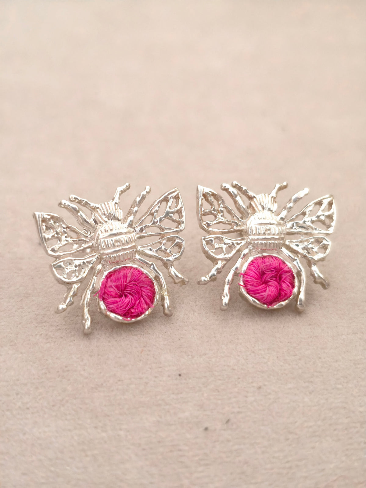 103 Topos Abeja Plata Tejido
