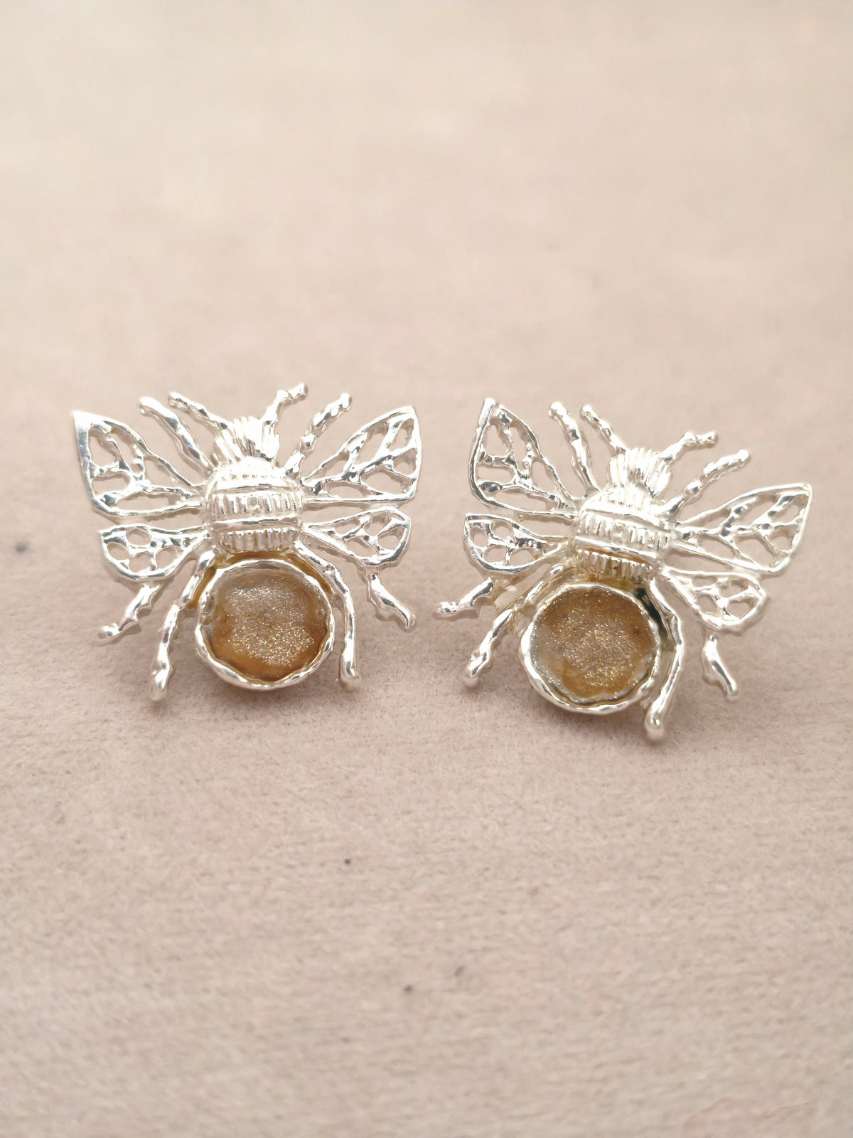 104 Topos Abeja Plata Resinado