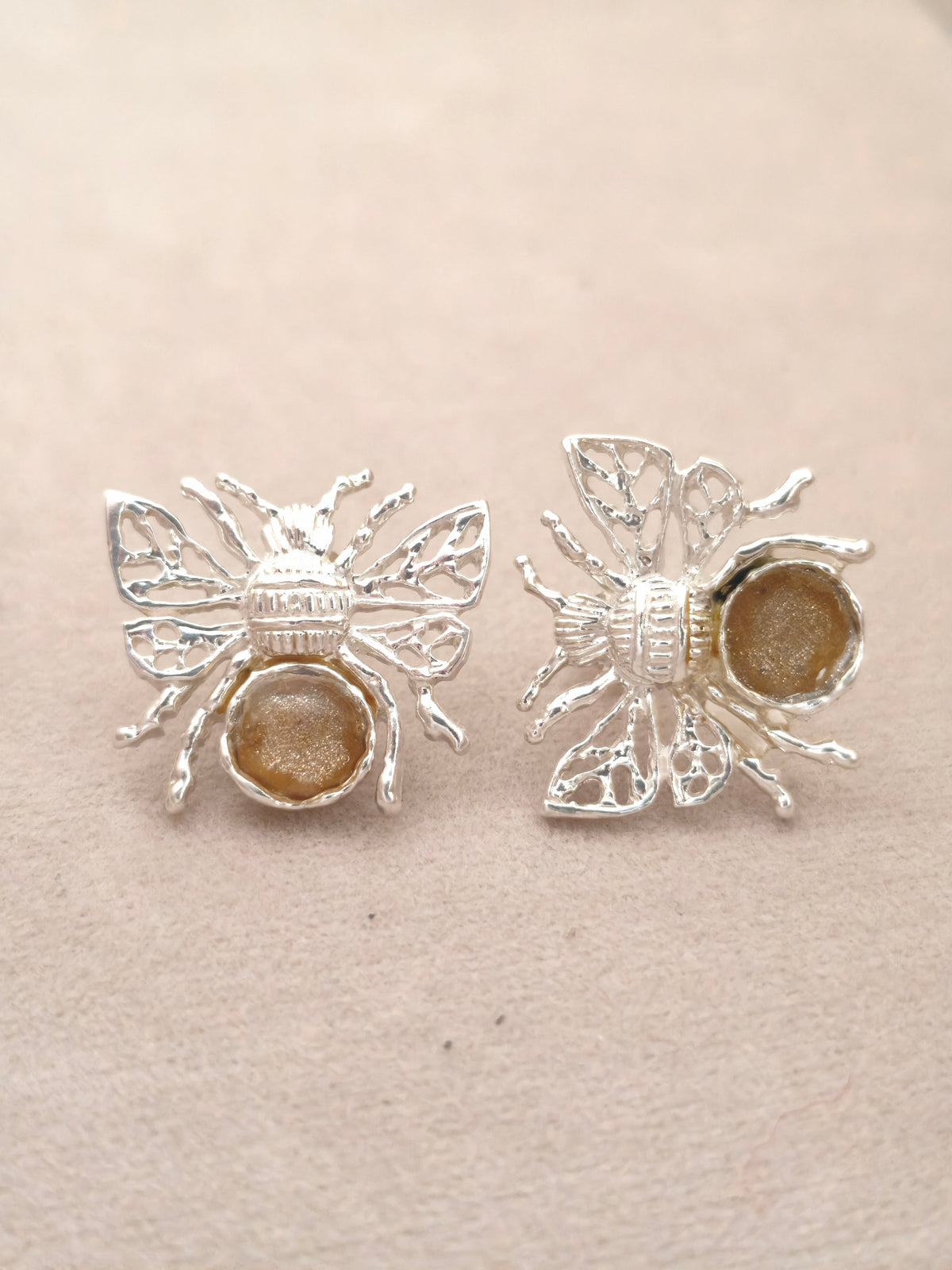104 Topos Abeja Plata Resinado