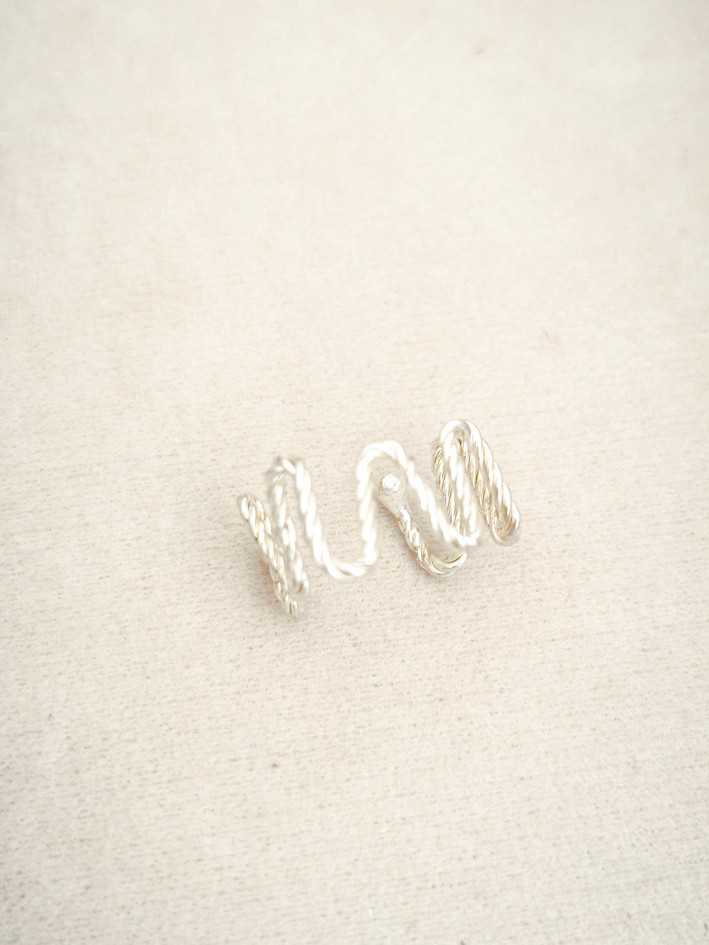 111 Ear Cuff Montaña Plata