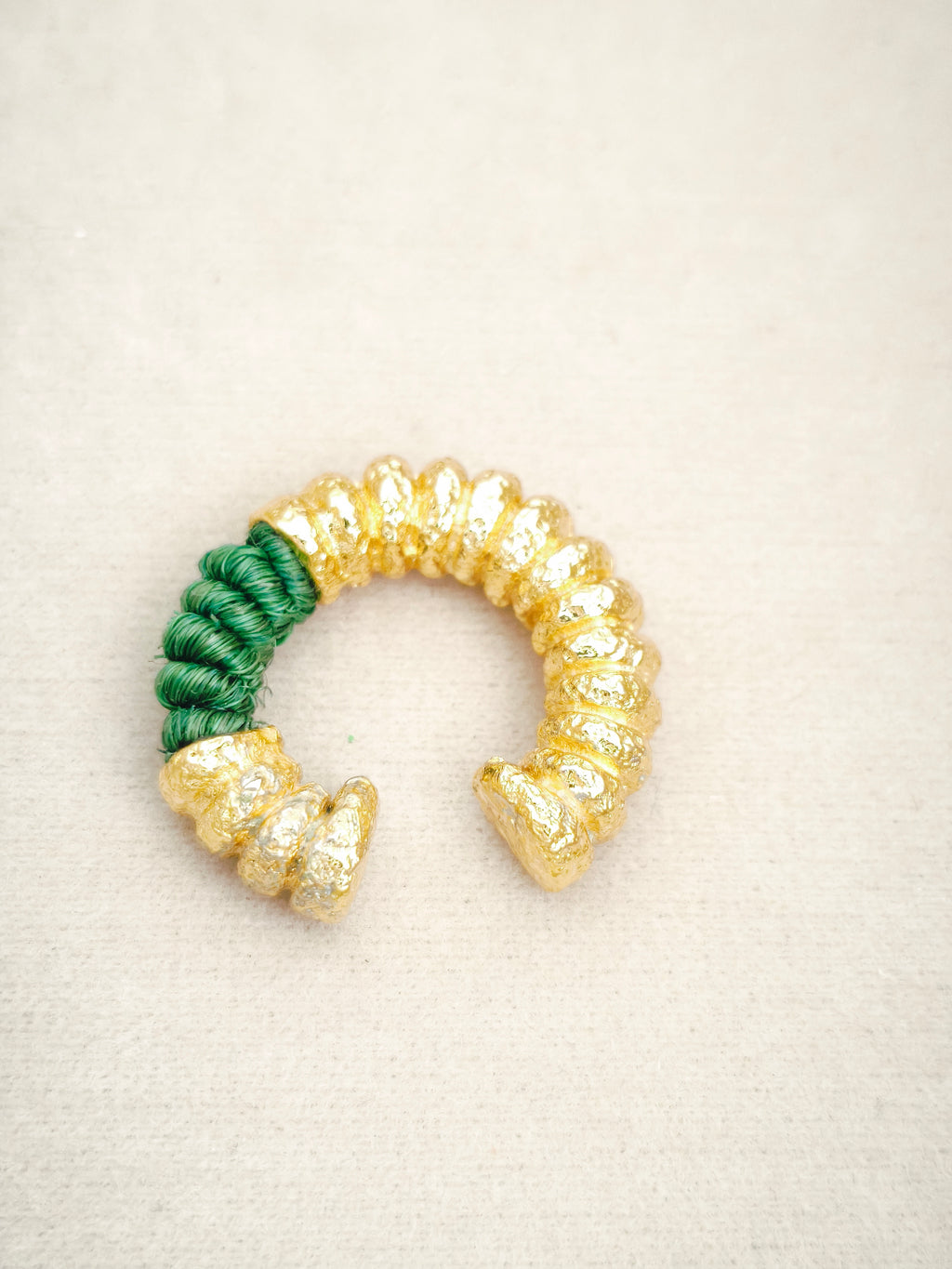 138 Ear Cuff Rollos
