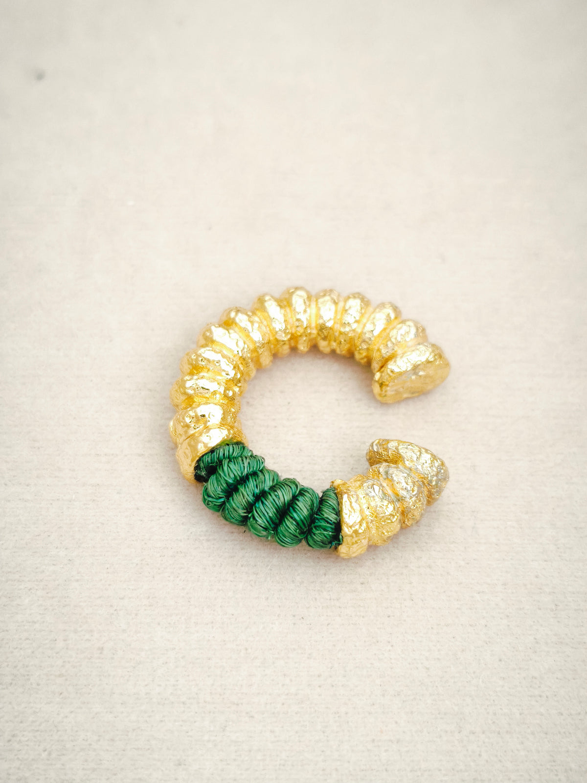 138 Ear Cuff Rollos