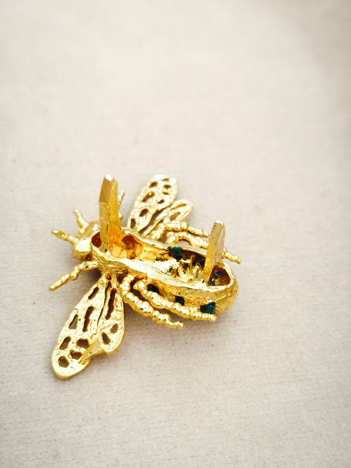 142 Broche Abeja Reina Herraje