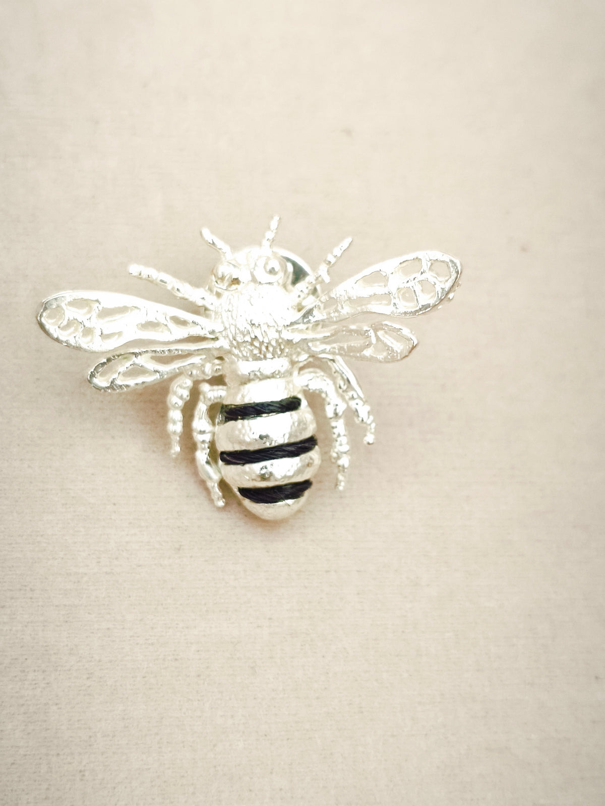 144 Broche Abeja Reina
