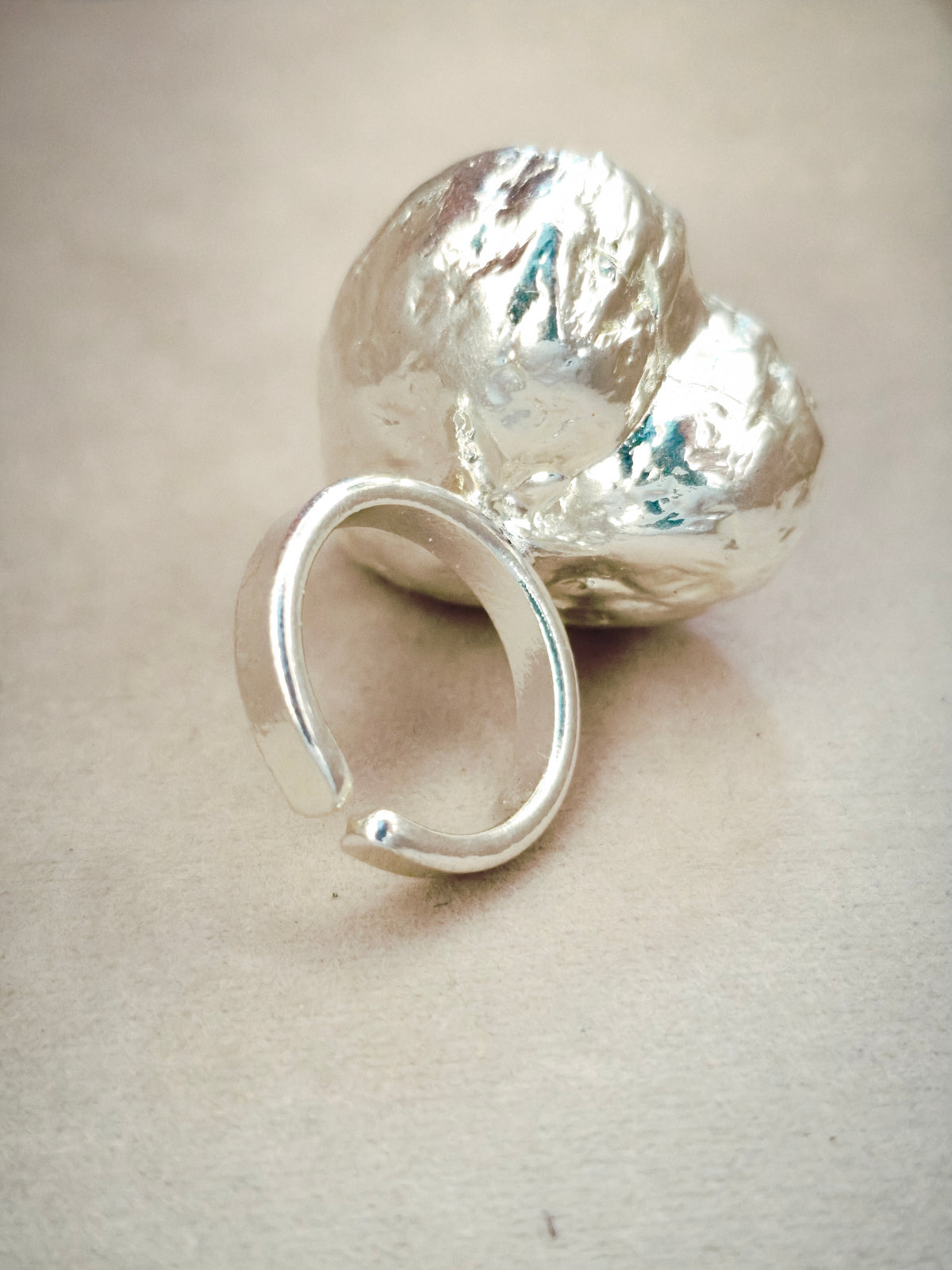 124 Anillo Corazón De Relieve Grande Tejido