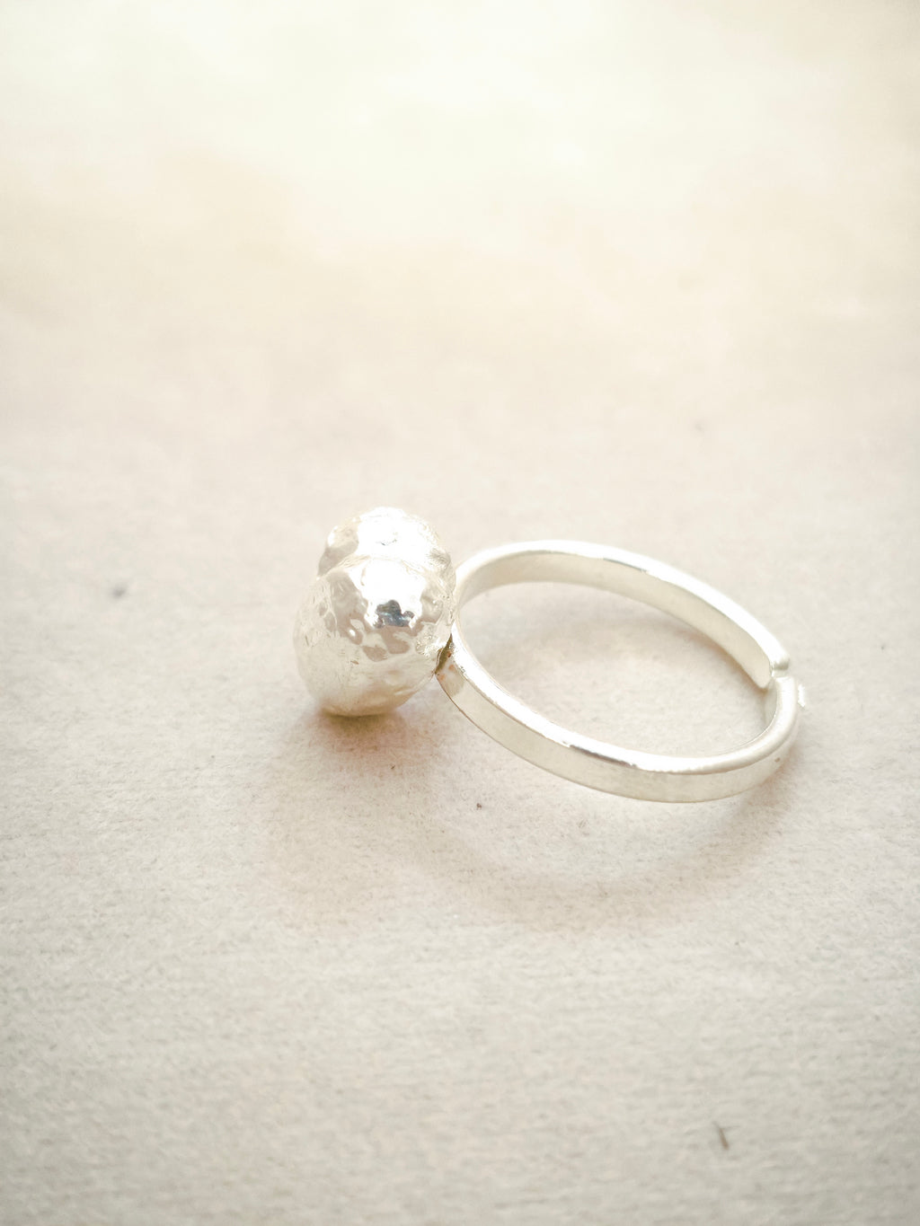 125 Anillo Corazón De Relieve Pequeño