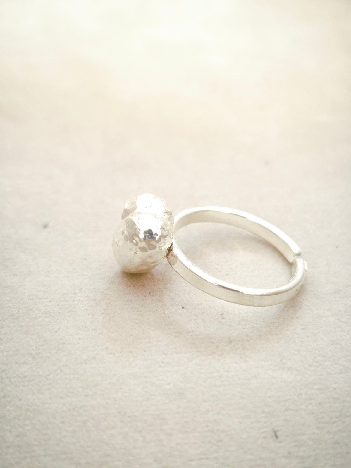 125 Anillo Corazón De Relieve Pequeño