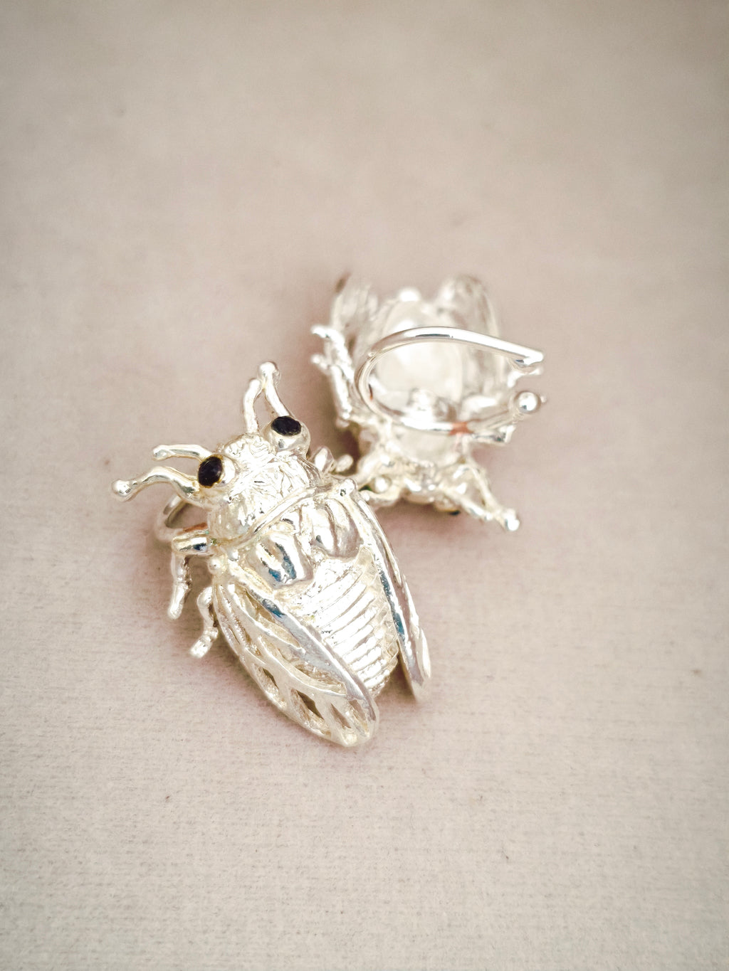 133 Ear Cuff De Cigarra