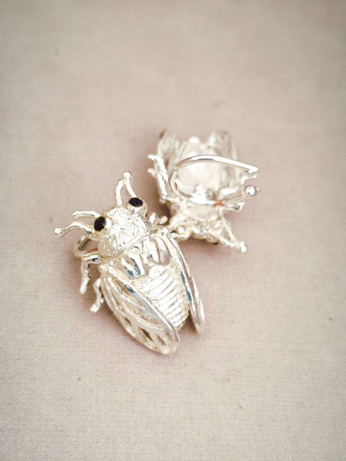 133 Ear Cuff De Cigarra
