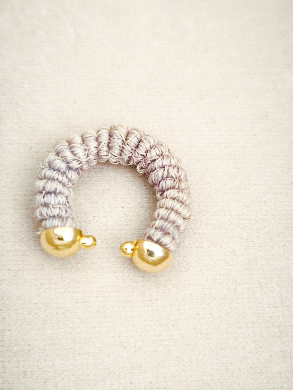 137 Ear Cuff Tejido Grande