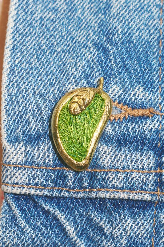 Broche De Mango