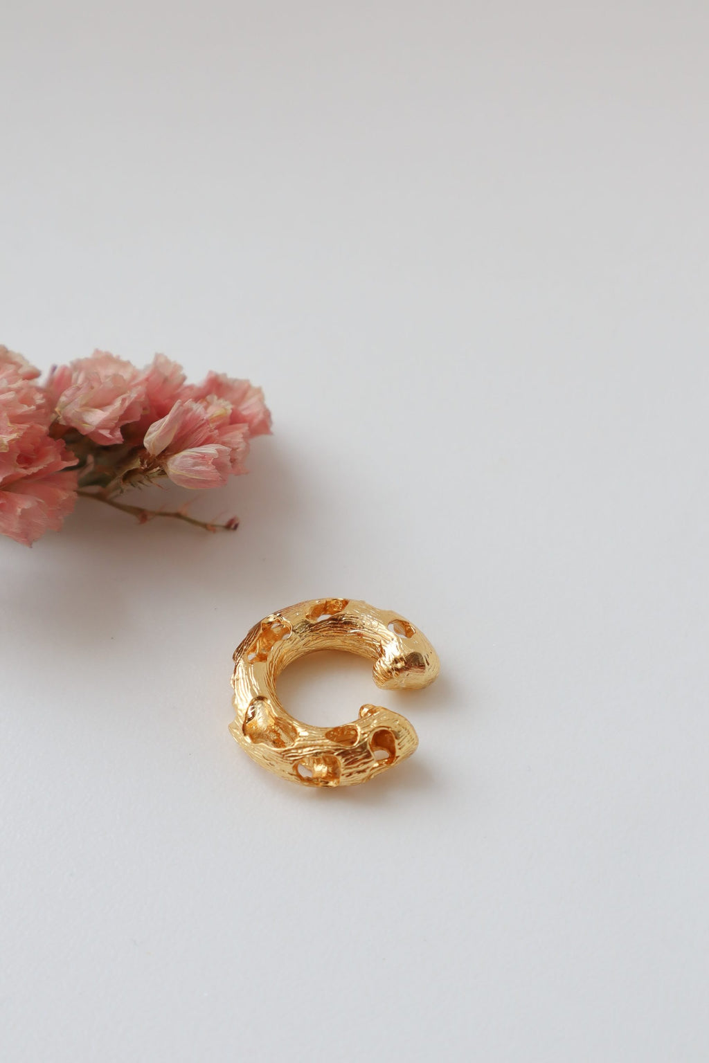 Ear Cuff De Lagunas Sin Tejido