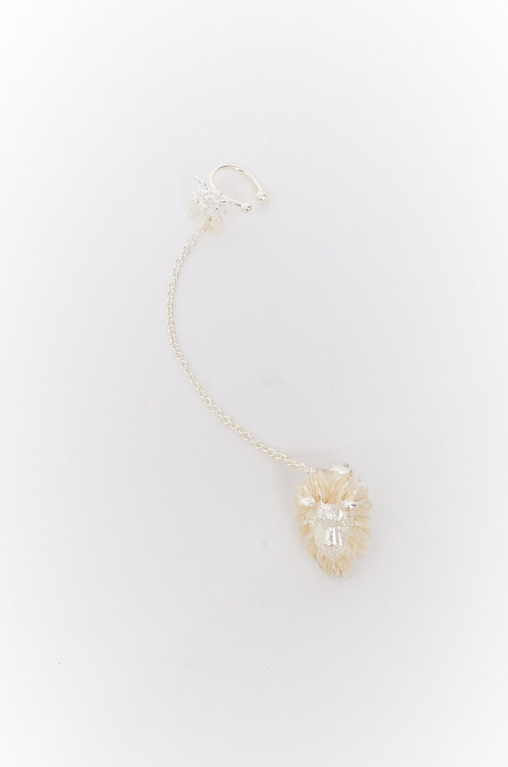 Ear Cuff De Cigarra León