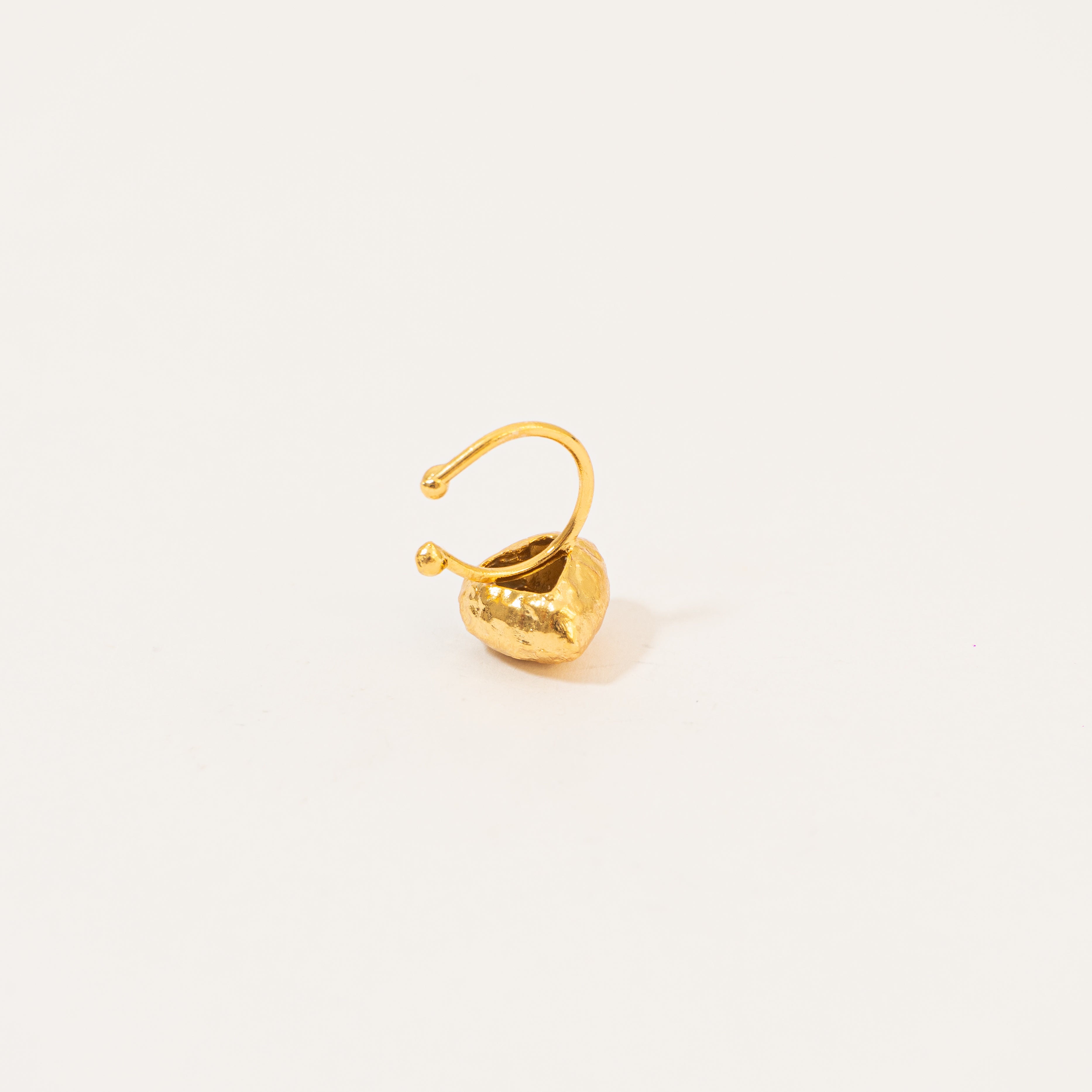 Ear Cuff Corazón De Relieve
