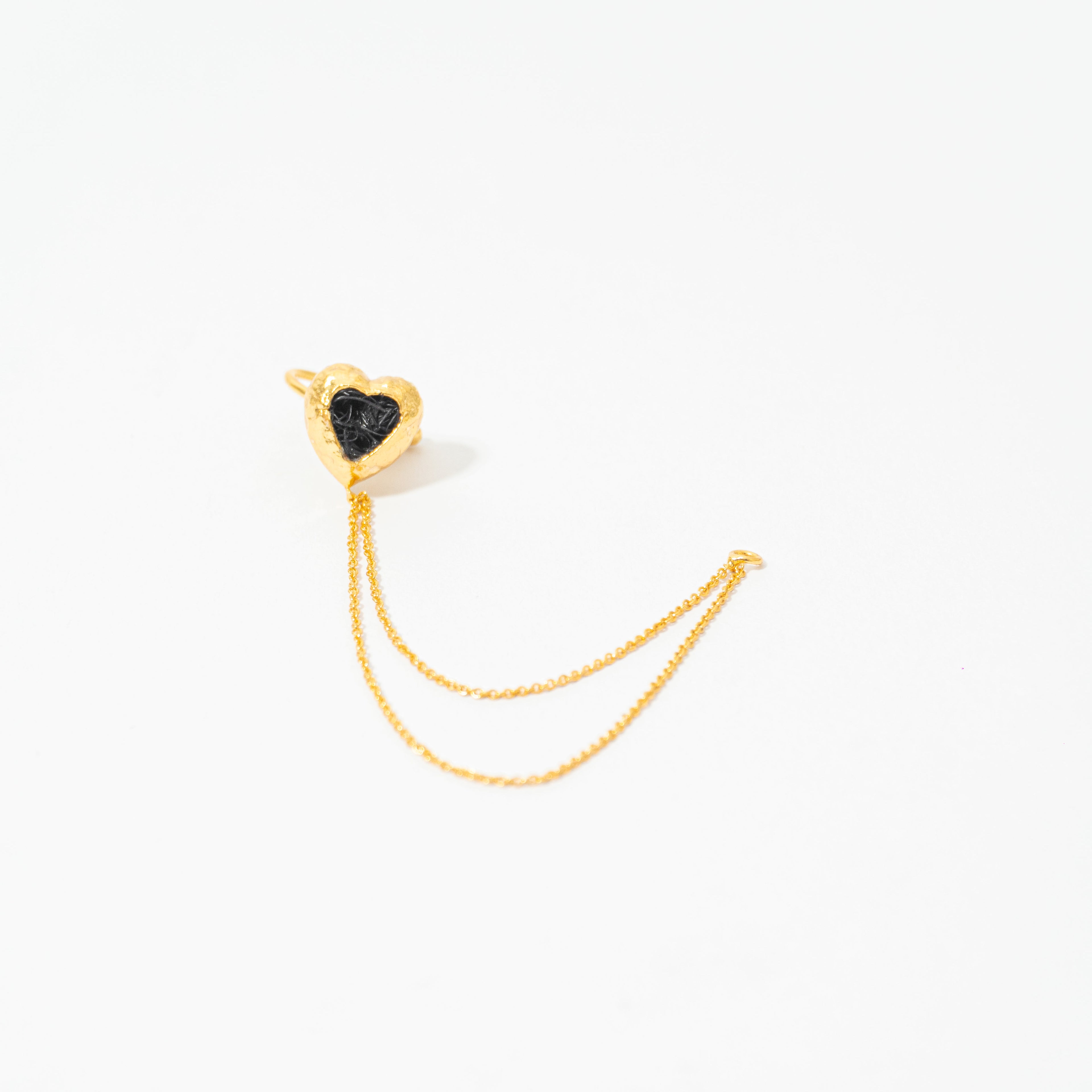 Ear Cuff Corazón De Relieve Colgante